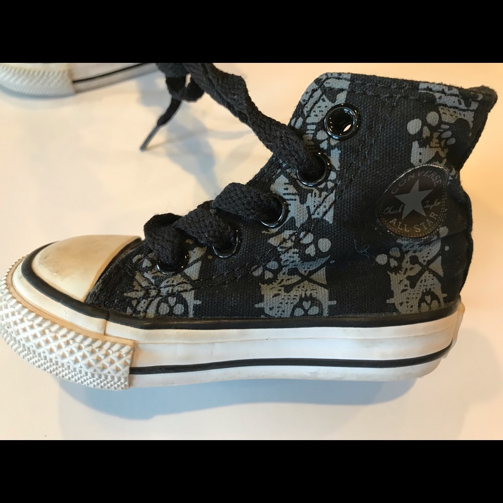 Skull baby convers